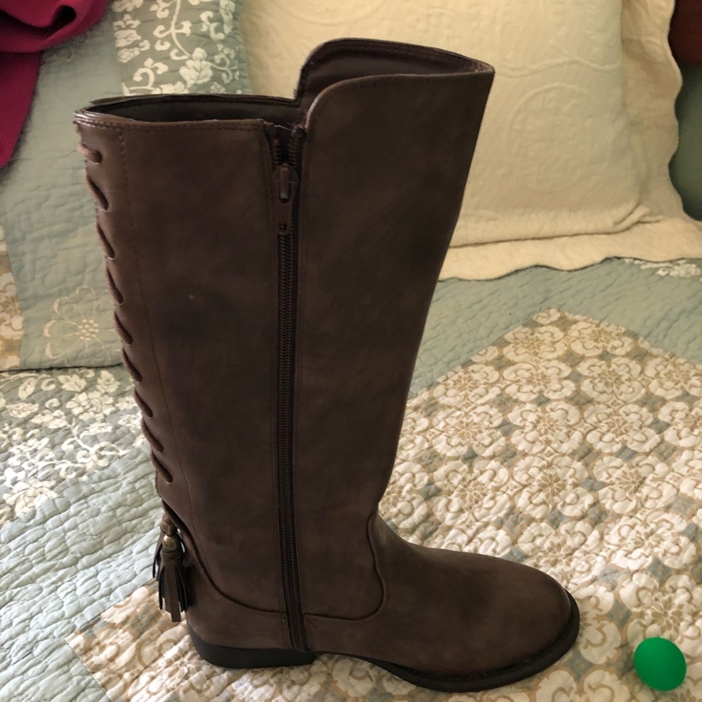 Girls riding boots
